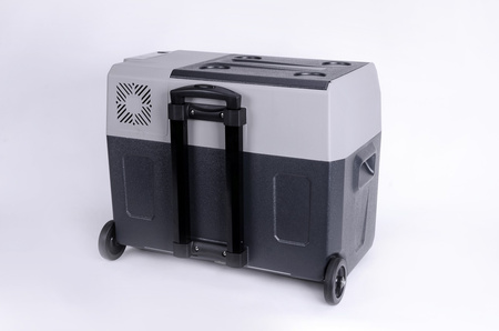 Lodówka 40L VigoCool (przenośna, sprężarkowa, 12/24/230V, z kółkami i wysuwaną rączką), nr kat. V40W